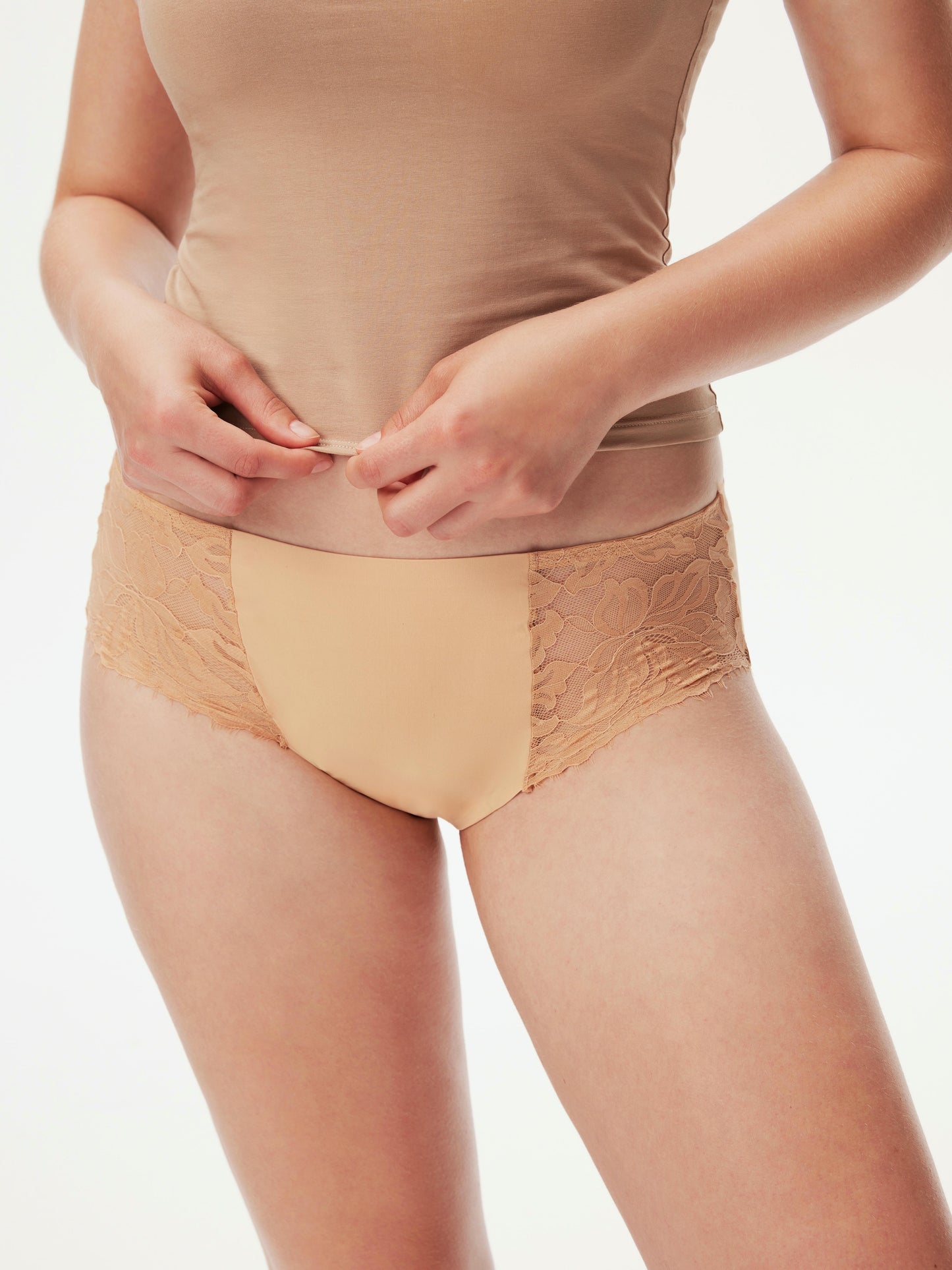 Lacey Mid Rise Brief